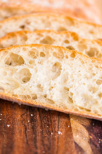 チャバタのパン - 写真・画像