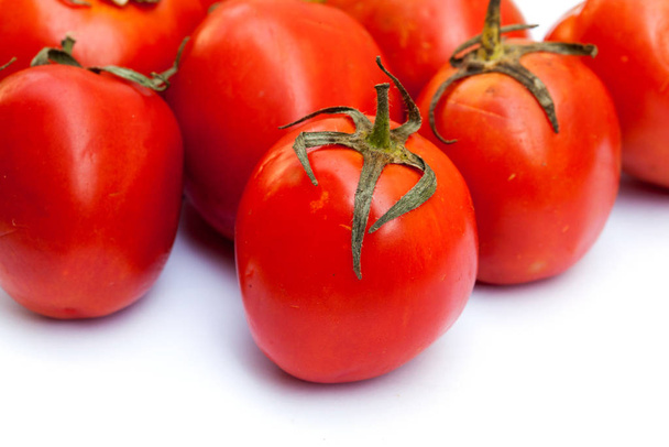 close up of tomato isolated on white - Valokuva, kuva