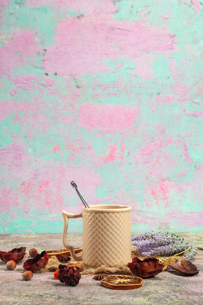 Red Hot Hibiscus tea in a glass mug - Valokuva, kuva