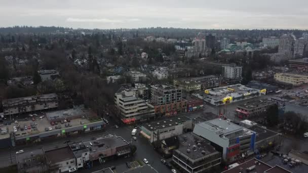 Ilmakuva Vancouver Broadway kadulla ja kaupungintalo
 - Materiaali, video