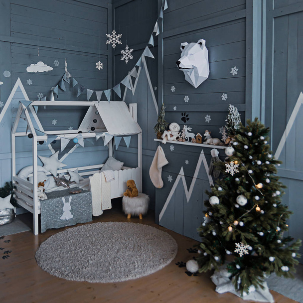 Festive decoration of a children's bedroom for the Christmas hol - Photo, Image