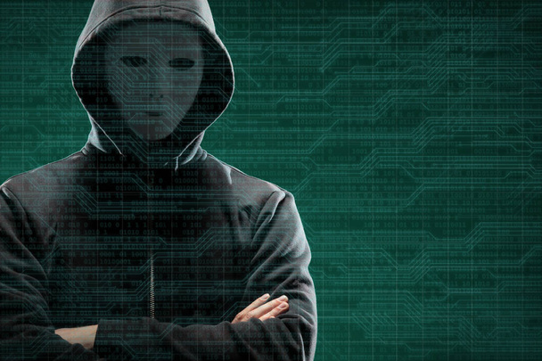 マスクやパーカー バイナリの抽象的な背景の上でコンピュータ ハッカー。隠された暗い顔。データ泥棒、インターネット詐欺、ダークネットとサイバー セキュリティの概念. - 写真・画像