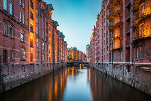 Hamburg Speicherstadt a Twilight, Németország - Fotó, kép