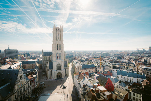 Центр города Гент с Sint-Baafskathedraal, Фландрия, Бельгия
 - Фото, изображение