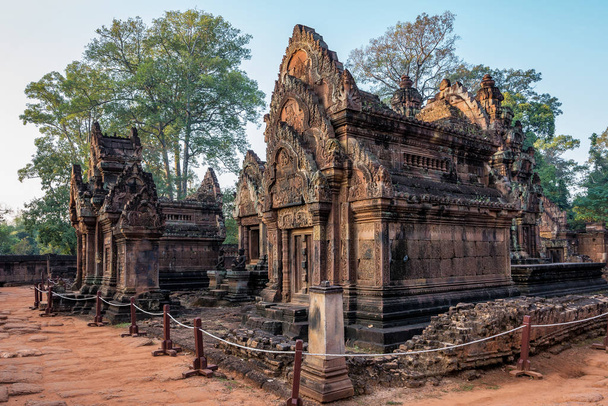 Banteay Szech - индуистский искушение, посвященное Шиве в Ангкоре, Камбоджа
 - Фото, изображение