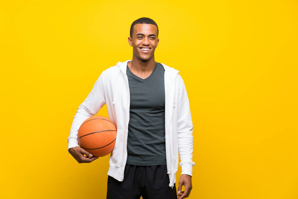 African American basketball player man smiling a lot - Foto, Imagem