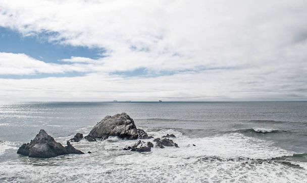 アメリカ、サンフランシスコの海岸からの眺め - 写真・画像