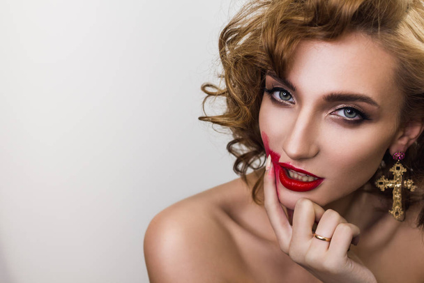 A portrait with red lips - Foto, imagen