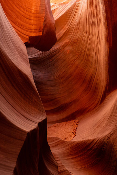 Antelope Canyon luces y rocas arizona usa
 - Foto, imagen