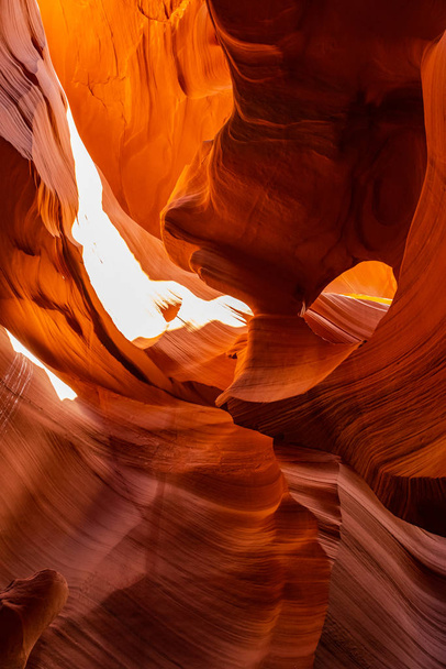 Antelope Canyon světla a skály arizona usa - Fotografie, Obrázek