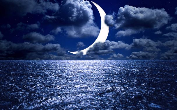 Luna crescente sul mare di notte
 - Foto, immagini