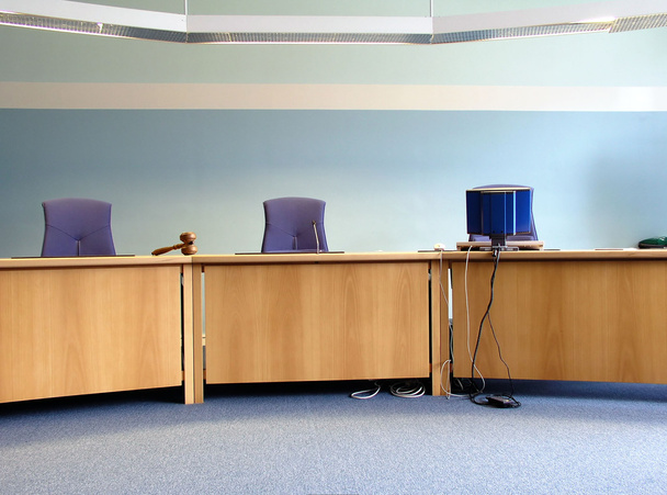 Tuomioistuimen huone
 - Valokuva, kuva