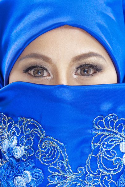 Fashion photo of Muslim woman - Foto, imagen