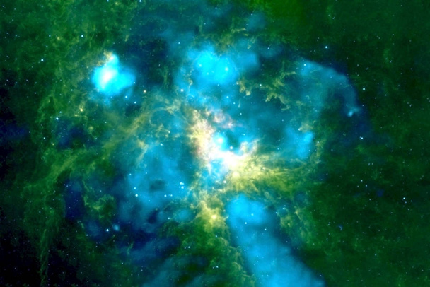 Niebieska mgławica z wieloma gwiazdami i galaktykami. Elementy tego obrazu zostały dostarczone przez Nasa - Zdjęcie, obraz