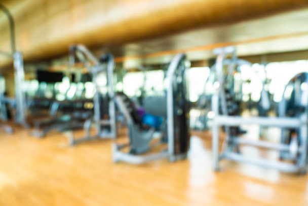 Abstrato desfoque equipamentos de fitness na sala interior ginásio
 - Foto, Imagem