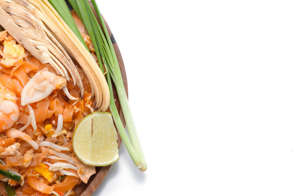 pad thai noodle on plate isolated on white background - Φωτογραφία, εικόνα