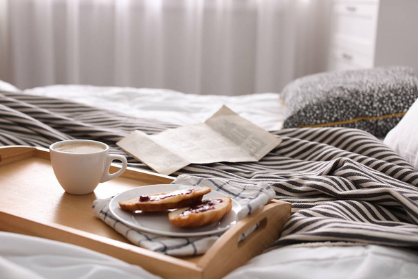 Morning coffee and sandwiches on tray in bedroom - Zdjęcie, obraz