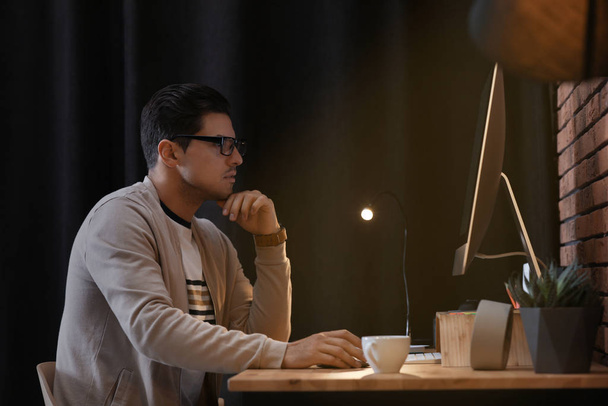 Journalist working with modern computer in office - Фото, зображення