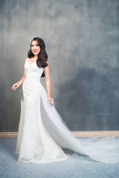 Beautiful woman in wedding dress , Bride Thai style fashion - Valokuva, kuva