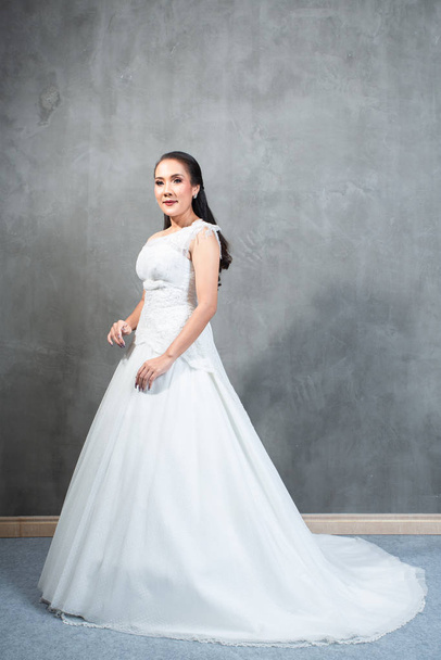 Beautiful woman in wedding dress , Bride Thai style fashion - Fotoğraf, Görsel