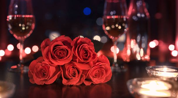 Romantic candlelight dinner. Engagement, proposal concept. - Zdjęcie, obraz