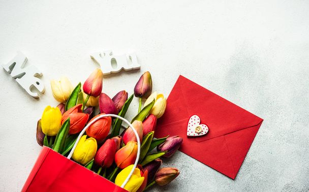 Концепція листівки на день Святого Валентина
 - Фото, зображення