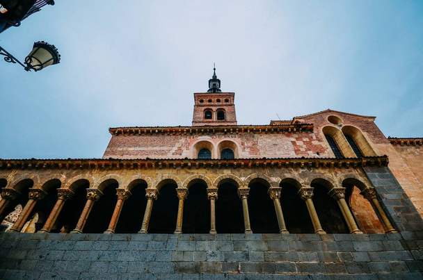 A low angle shot of the breathtaking church of San Milan captured in Segovia, Spain - Foto, immagini