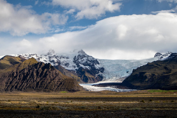 Glaciar de fusión en Islandia
 - Foto, Imagen