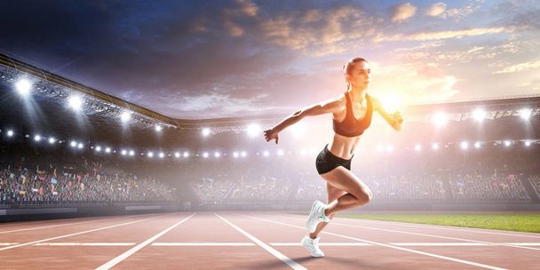Urheilija juoksee kilpaa. Sekalaiset tiedotusvälineet
 - Valokuva, kuva