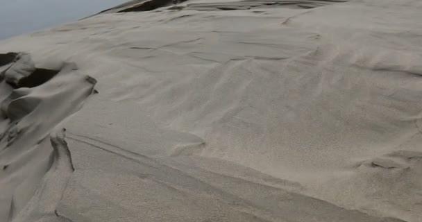 walk in the desert dunes - a camera moving on the desert sand dunes - tracking shot - Footage, Video