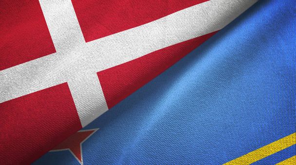 Dinamarca y Aruba dos banderas tela textil, textura de la tela
 - Foto, Imagen