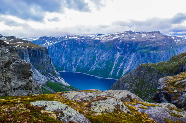 Kirándulás a Trolltunga, Norvégia. - Fotó, kép