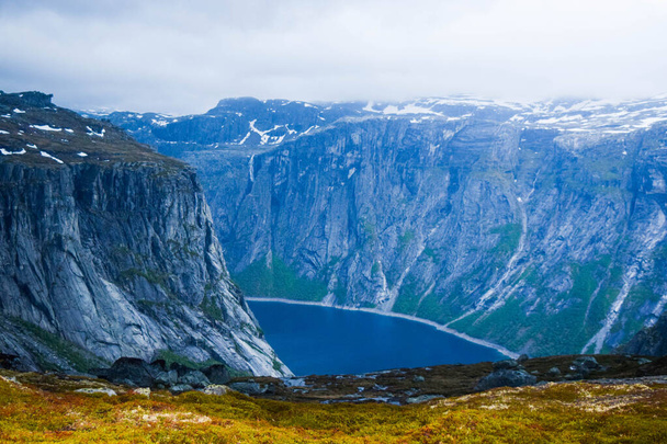 Kirándulás a Trolltunga, Norvégia. - Fotó, kép