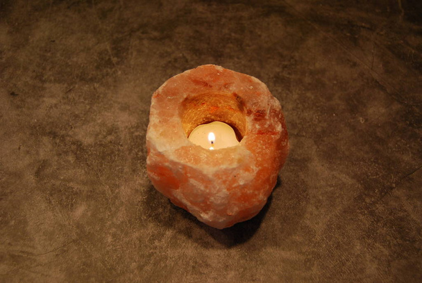Bougie de lampe de sel de l'Himalaya
 - Photo, image