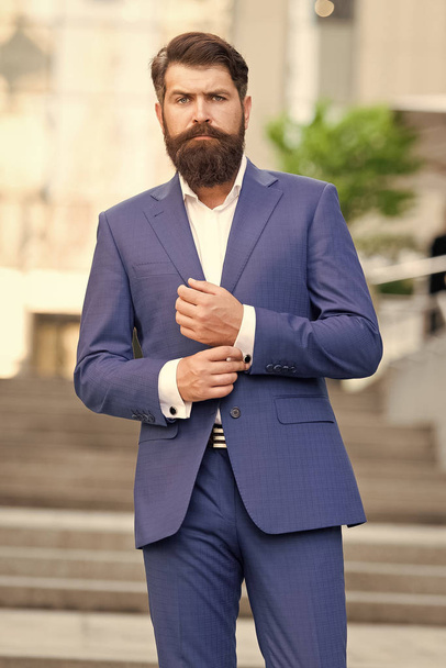 business success. lawyer man. bearded mature man in fashion suit. modern life. motivated entrepreneur. formal male fashion. Classic style aesthetic. mature businessman. serious lawyer. Poker player - Foto, Imagen