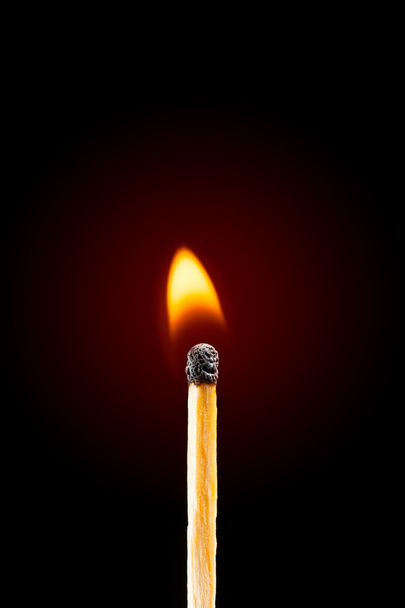 burning match with red glow - Fotoğraf, Görsel