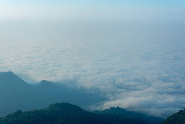 sea of fog on top of the mountain in pompee national park at Kanchanaburi, Thailand - Fotografie, Obrázek