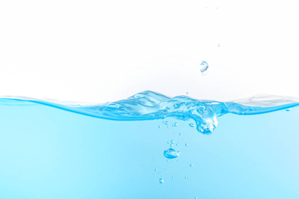 Water splash and ripple isolated on white backgroun - Фото, зображення