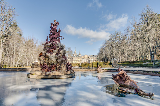 Fontaine de renommée à La Granja Palace, Espagne
 - Photo, image