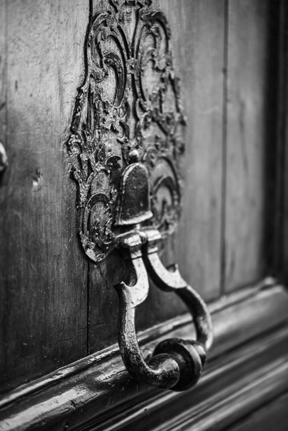 portas antigas fechar vista
 - Foto, Imagem