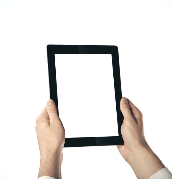 mão segurando Digital Tablet
 - Foto, Imagem
