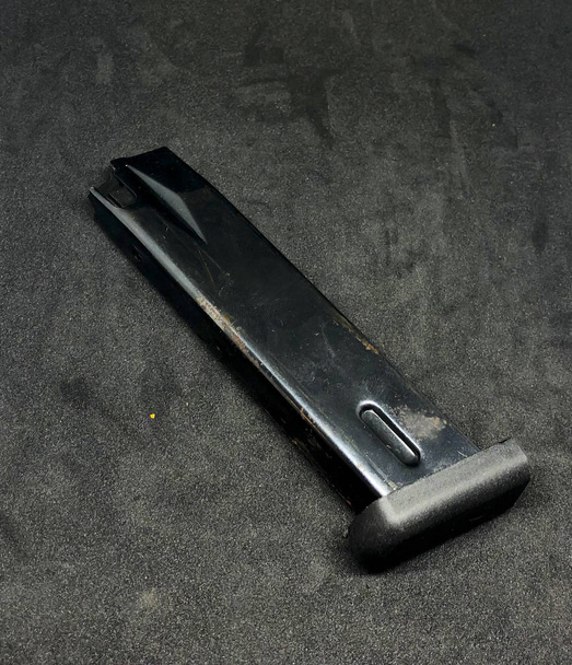 Різний зразок пістоля, чорний фон - Фото, зображення