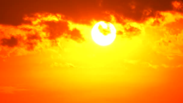 4k Sunset Twilight πορτοκαλί κίτρινο ουρανό μπλε το όμορφο μωβ φόντο της φύσης - Πλάνα, βίντεο