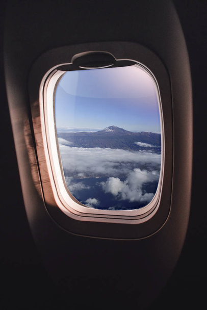 Airplane window Teide Tenerife - Foto, Bild