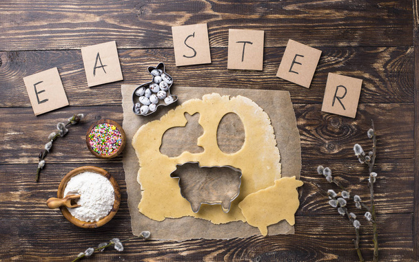 Gingerbread dough for cooking Easter cookies - Foto, imagen