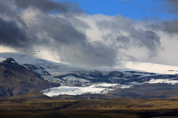 Skaftafell Doğal Parkı, İzlanda, Avrupa 'da volkanik alp manzarası - Fotoğraf, Görsel