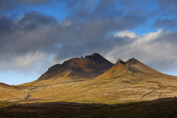 Skaftafell Doğal Parkı, İzlanda, Avrupa 'da volkanik alp manzarası - Fotoğraf, Görsel