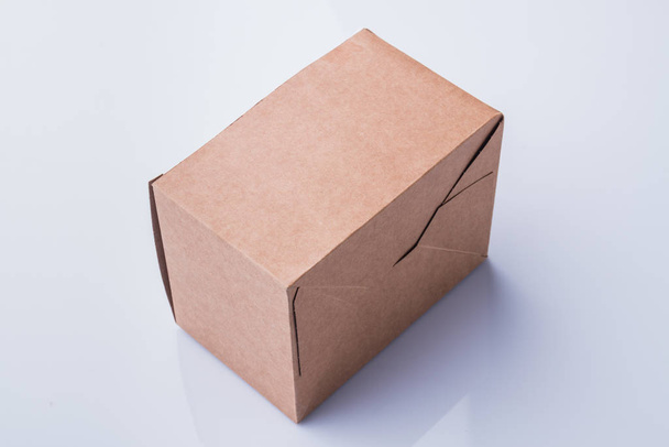 Closed mail cardboard box. - Foto, Bild