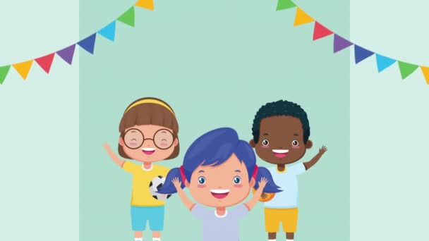 niños pequeños amigos interracial con guirnaldas
 - Imágenes, Vídeo
