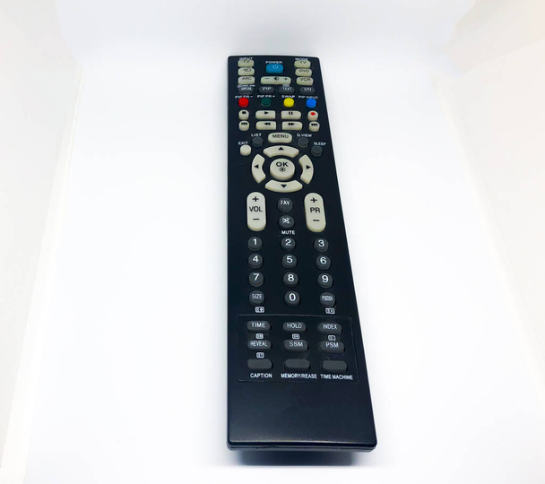 Varios control remoto de televisión, fondo blanco
 - Foto, Imagen